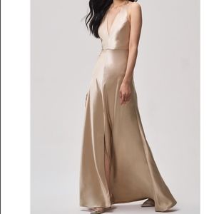 JENNY YOO Latte | Satin Back Crepe